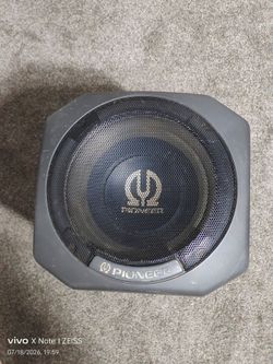 8" Pioneer sub with built in amplifier