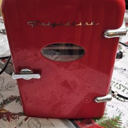 Mini Fridge 