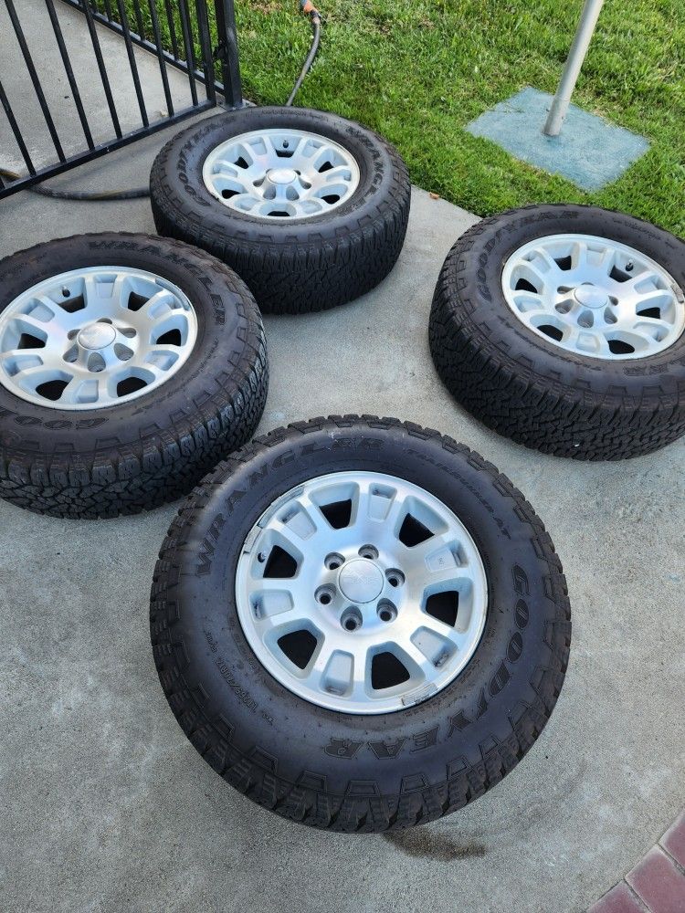 17 Inch Gmc Sierra Wheel 265 70 17 6x139.7 6x139.7 6x5.5