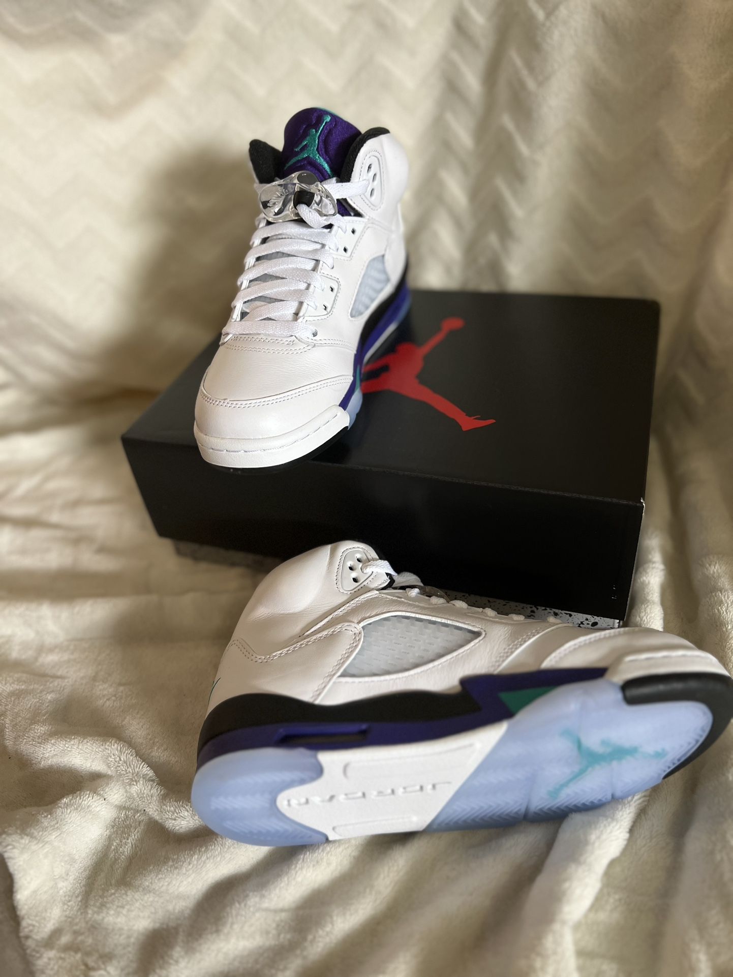 Jordan 5 Grape 2025 Size 5.5 GS