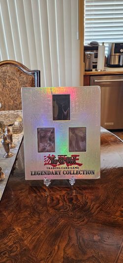 Yu-Gi-Oh! 1996 Holographic 3 Ring Binder Folder Empty / Vintage / Collectible / Collector / Memorabilia / 90s / Man Cave / Gift / Trading Cards