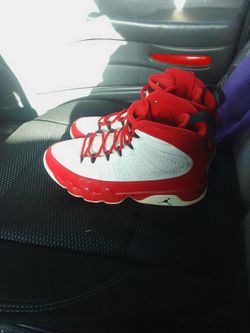 Air Jordans 9 retro white gym red size 91/2