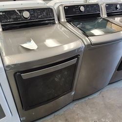 NEW LG LARGE CAPACITY 5.5CU TOP LOAD WASHER AND GAS DRYER SET 