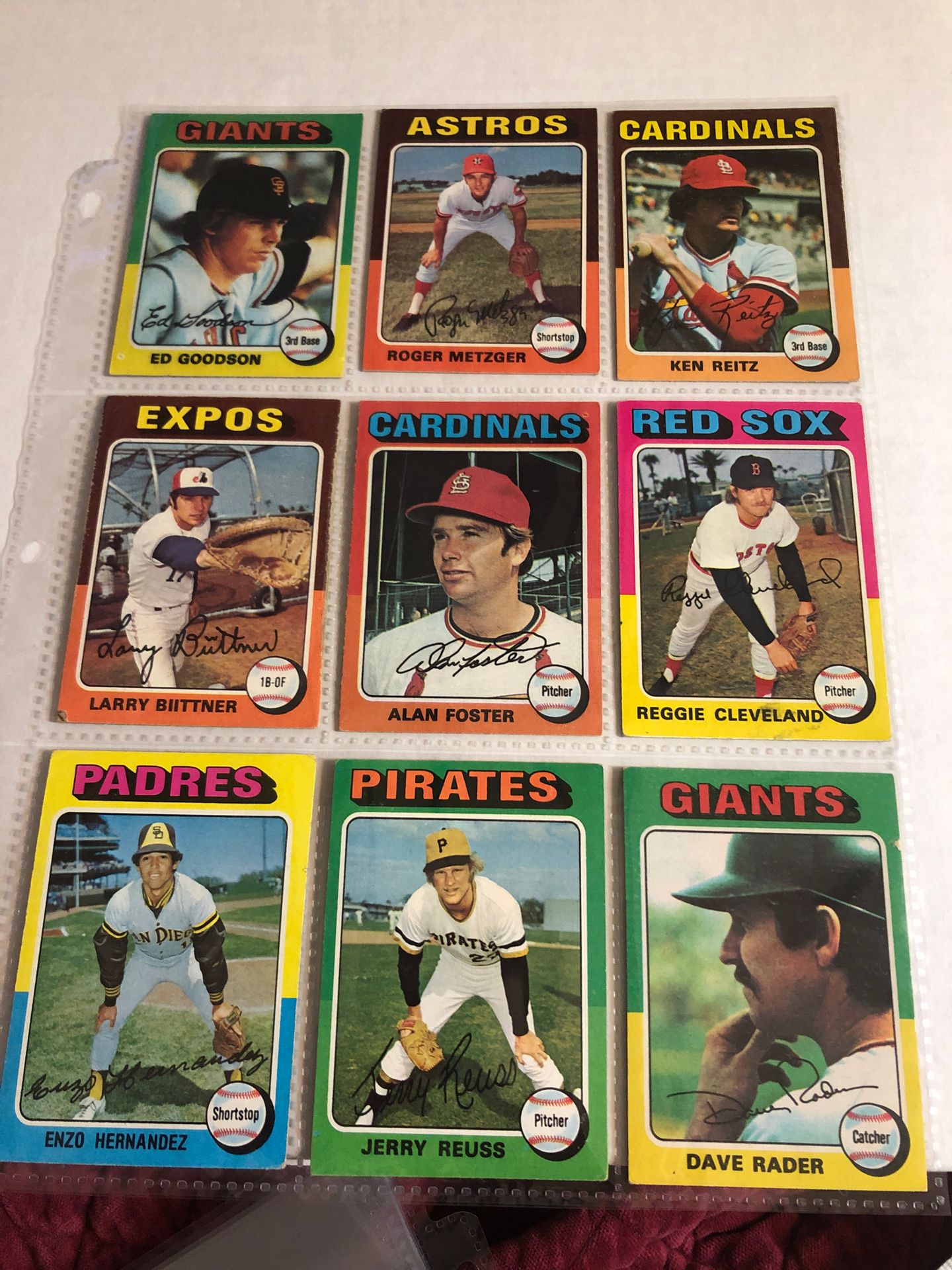 Beautiful 1975 topps baseball card lot #1 of 18 cards all for only $4