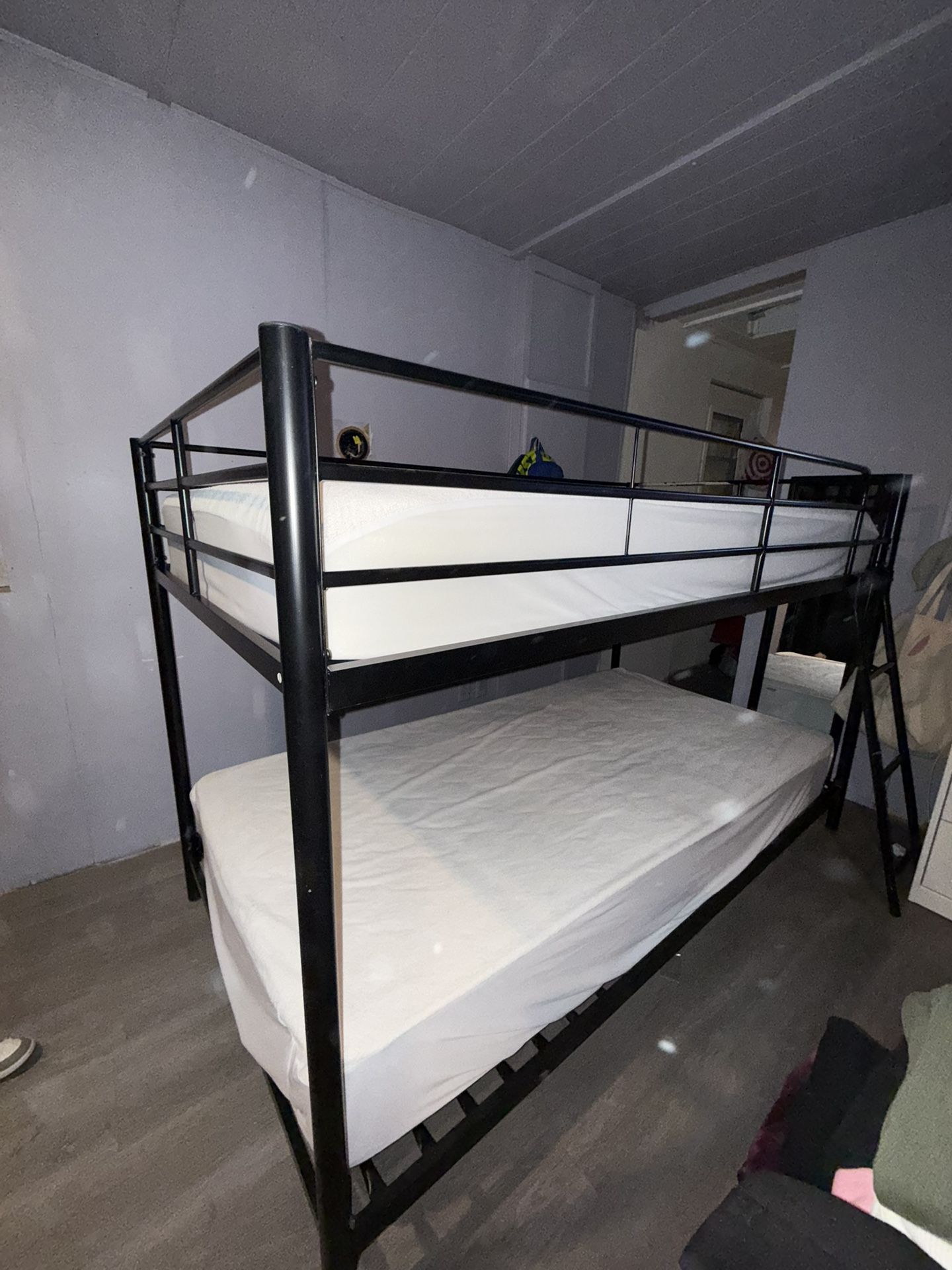 Twin Bunk Beds