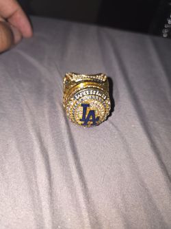 2 LA dodgers rings