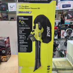 Ryobi 40-Volt Brushless 100 MPH 600 CFM Cordless Leaf Blower/Mulcher/Vacuum with Lawn and Leaf Bag 