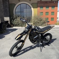 2025 Surron Ultra Bee 