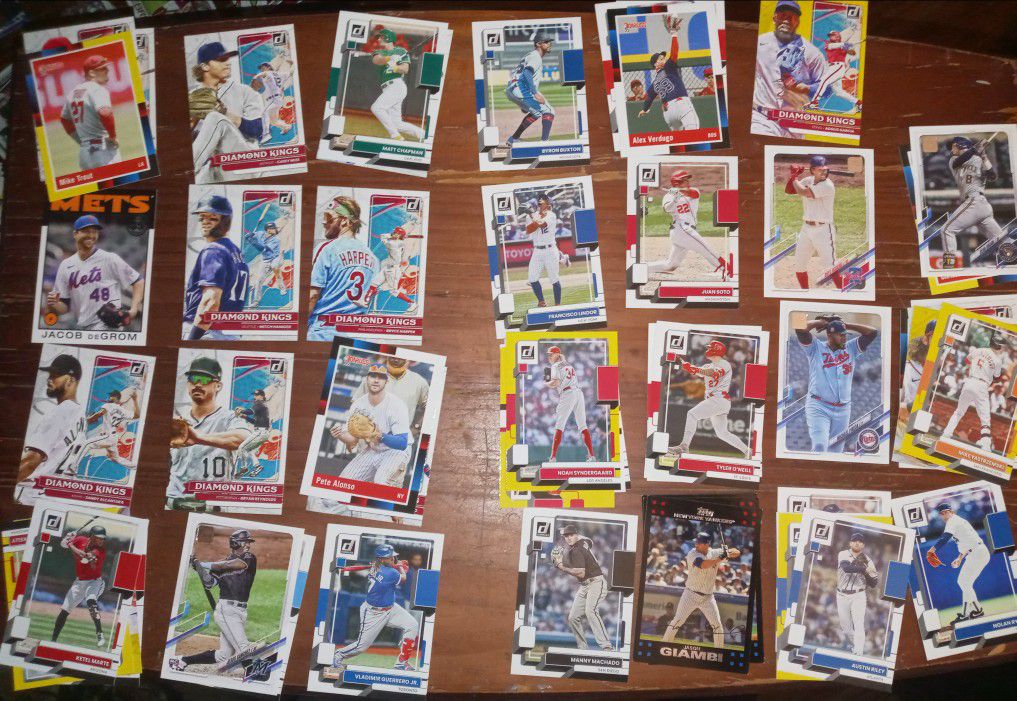 Hundreds Of MLB Inserts Rookie Cards And More 