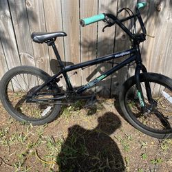 Mongoose Legion L10 BMX Freestyle Bike