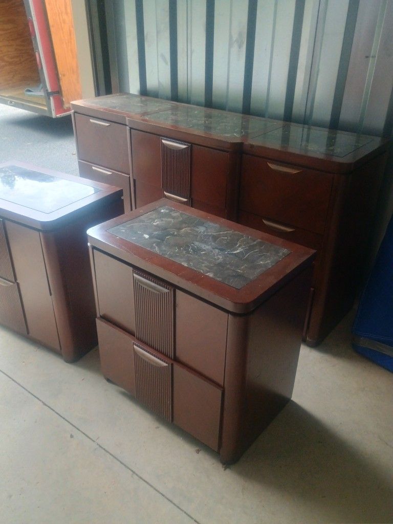 Nice Bedroom Set Solid Wood Very Clean Nice Mattress And Box Spring Also Nice Cabinet