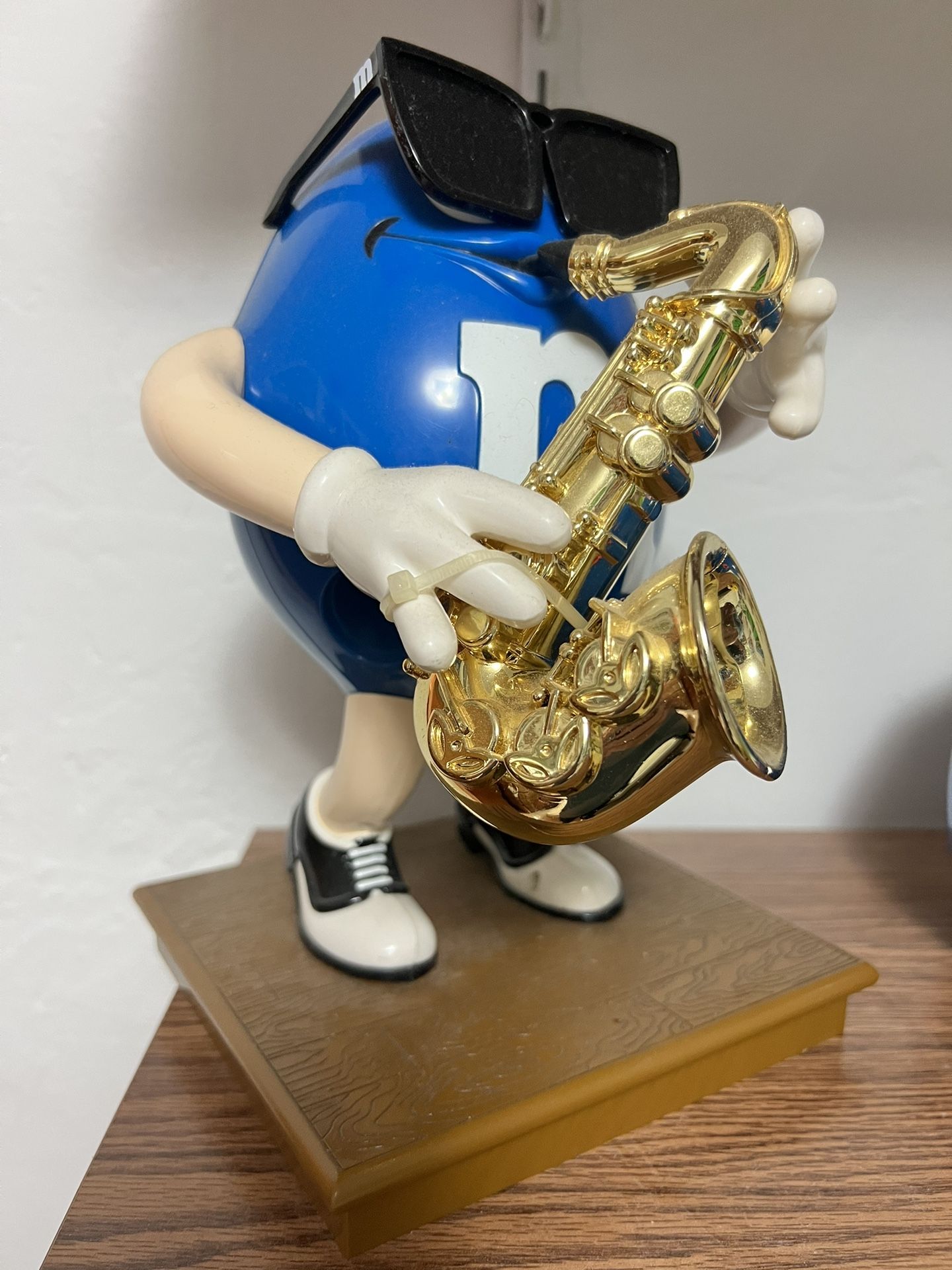 M&M Blues Cafe Saxophone Player