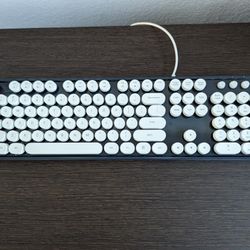 Keyboard Typewriter Style Wired 104 Round keys full size 