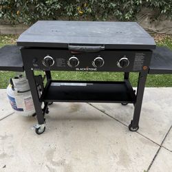 Blackstone Outdoor 4-Burner 36 Inch Grill