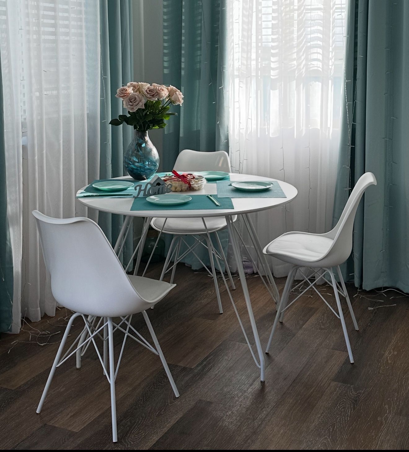 4 Chairs + Modern White Round Dining Table