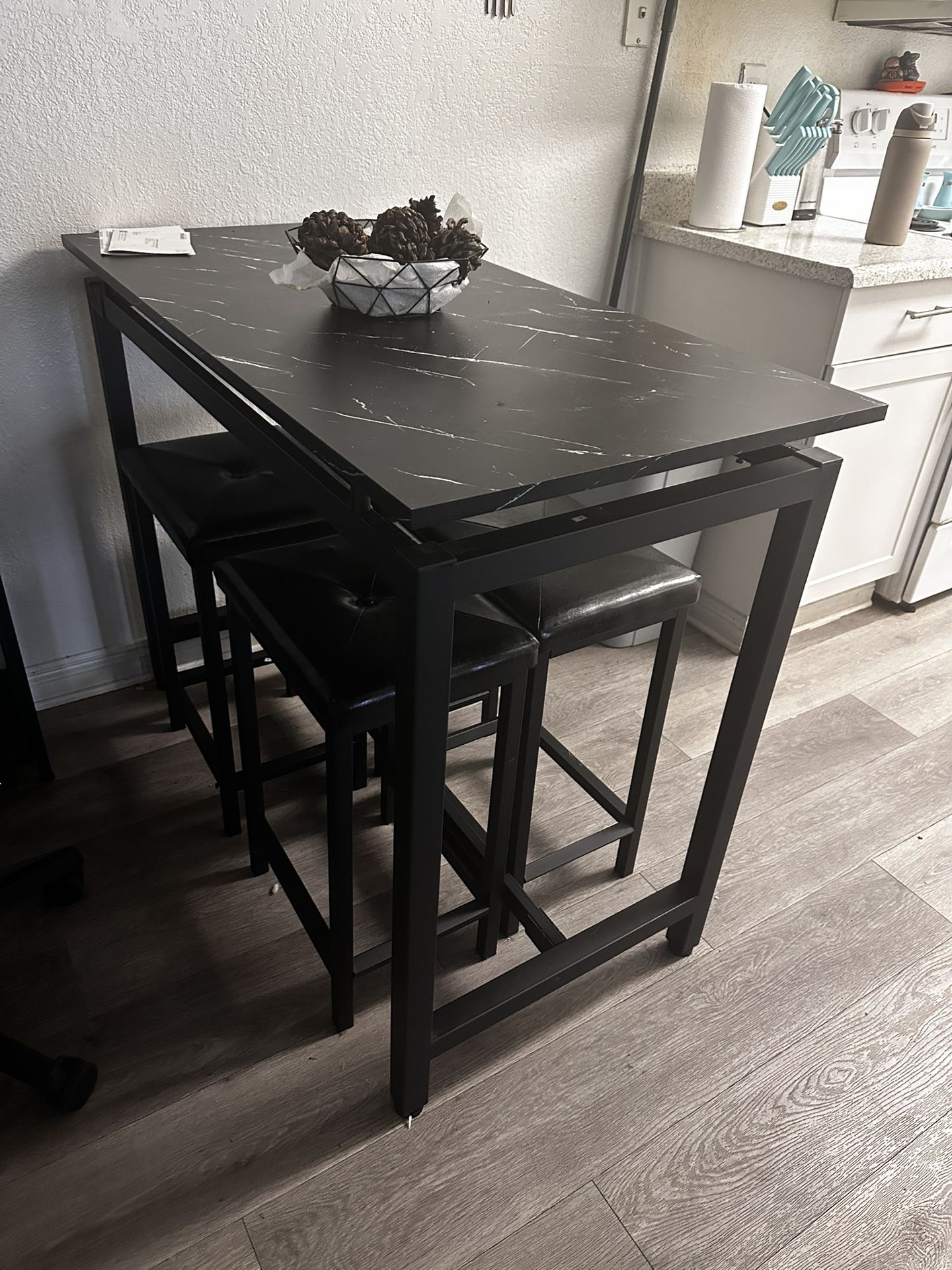 Kitchen Table And Chairs