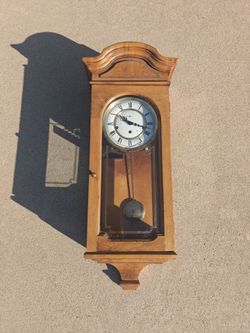 Howard Miller Wall Clock Model 612-561
