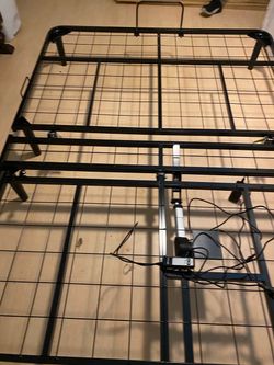 Queen size adjustable bed frame