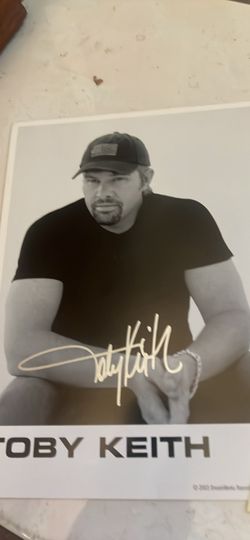 Signed Photo Of Toby Keith