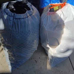 Dos Volsas Completamente Yenas De Ropa Para Mujer Y Hombre 