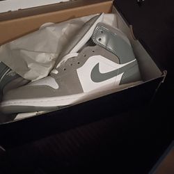 Size 7 Youth Nike Air Jordan 1s