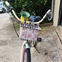 Bicycle For  Women  26 Inch In Good Condition 