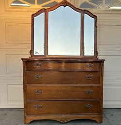 Dresser Bureau Mirror Oak Chest of 4 Drawers
