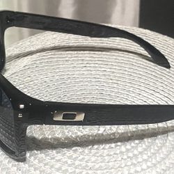 Shiny black frame black lenses Obo 