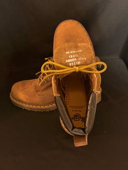Size 8 Dr. Martins 939 Ben Boot