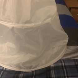 Girls Crinoline Size S Fits 7-10 Years $10