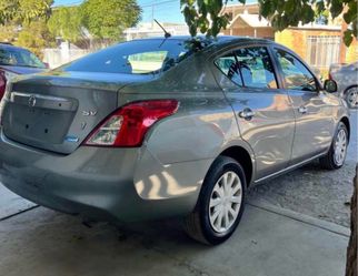Nissan Versa 2012