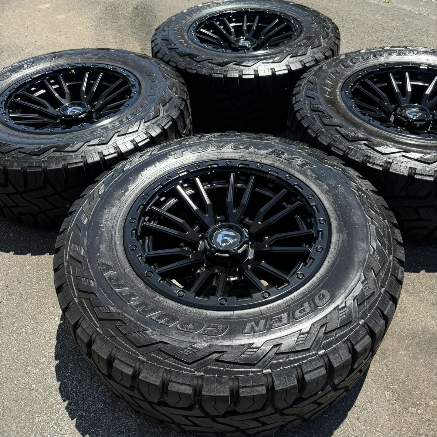8x6.5 Ram Chevy GMC 2500 Fuel Rebel 8 Lug 20” Wheels And 37” Toyo RT ...