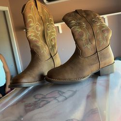 NEW Cowgirl Boots Size 6