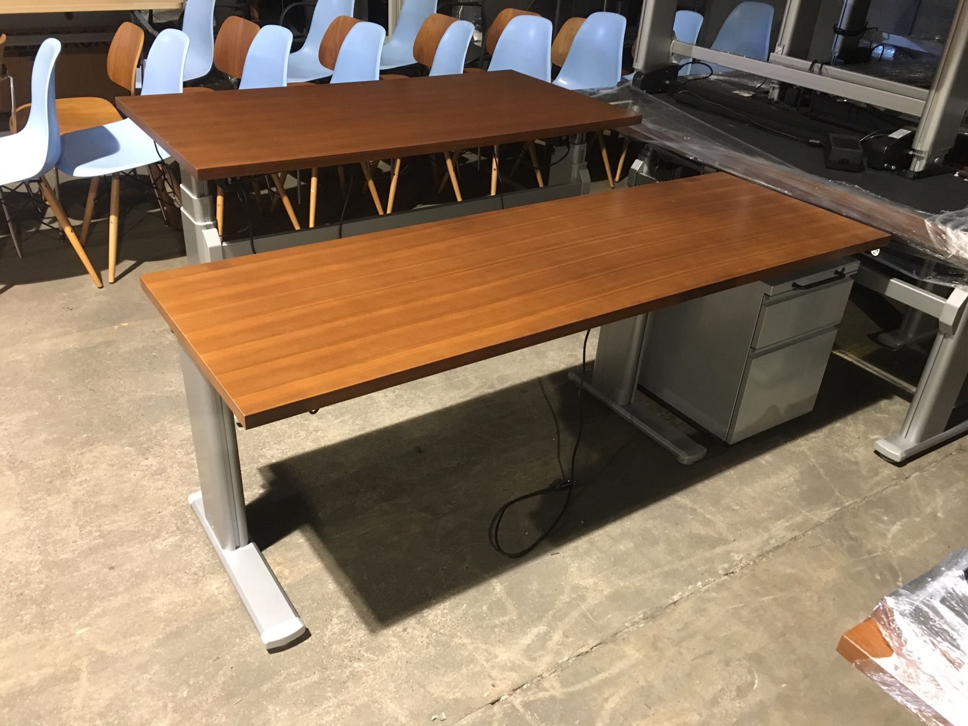 Standing Desk Sale Electric & ergonomic