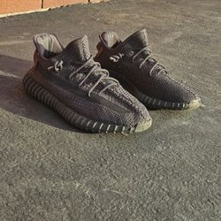 350 V2 Black Nr Yeezy