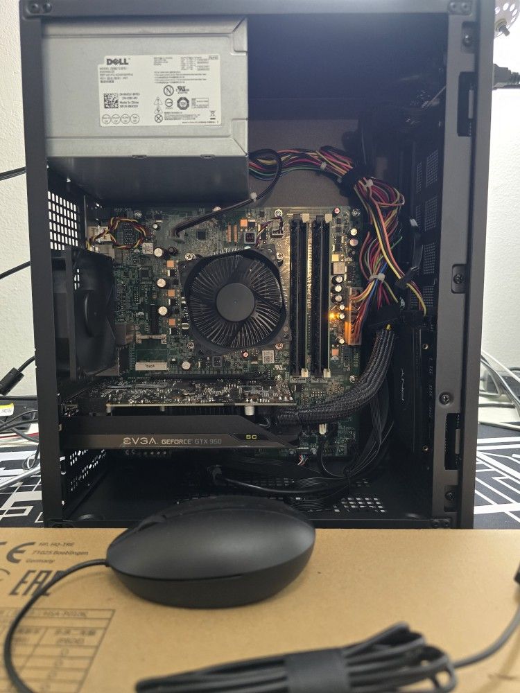 Gaming emulation pc intel i7-2600, gtx 950, 16 gb ram, ssd, keyboard, and mouse