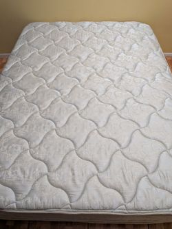 12 inch Serta Q,ueen Mat,tress double pillowtop and Box Spri,ng. Free same-day delivery.