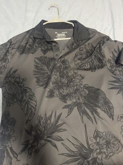 Under Amour Polo Size Large