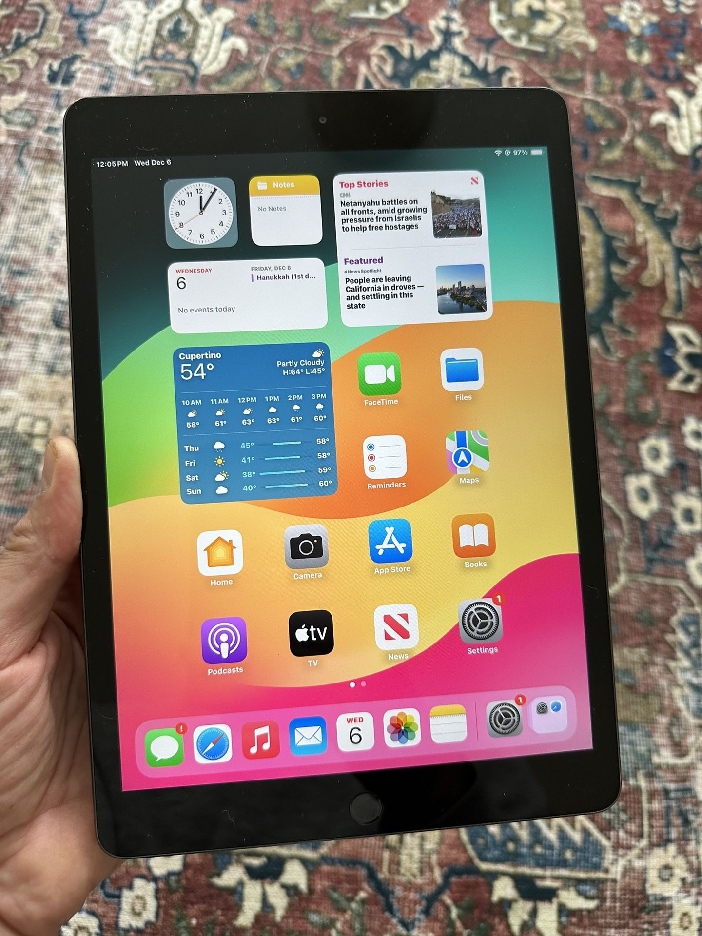 Apple iPad 7th Gen 32GB, Wi Fi, 10.2 in Space Gray, Comes with New 