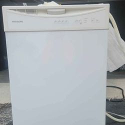 Dishwasher 