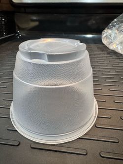 Plastic 9oz clear cup without lid