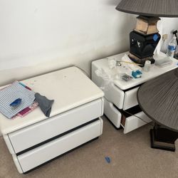Post-Modern 1980s Lacquered White Nightstands by Roger Rougier