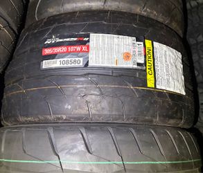 305/35R20 NITTO NT555RII