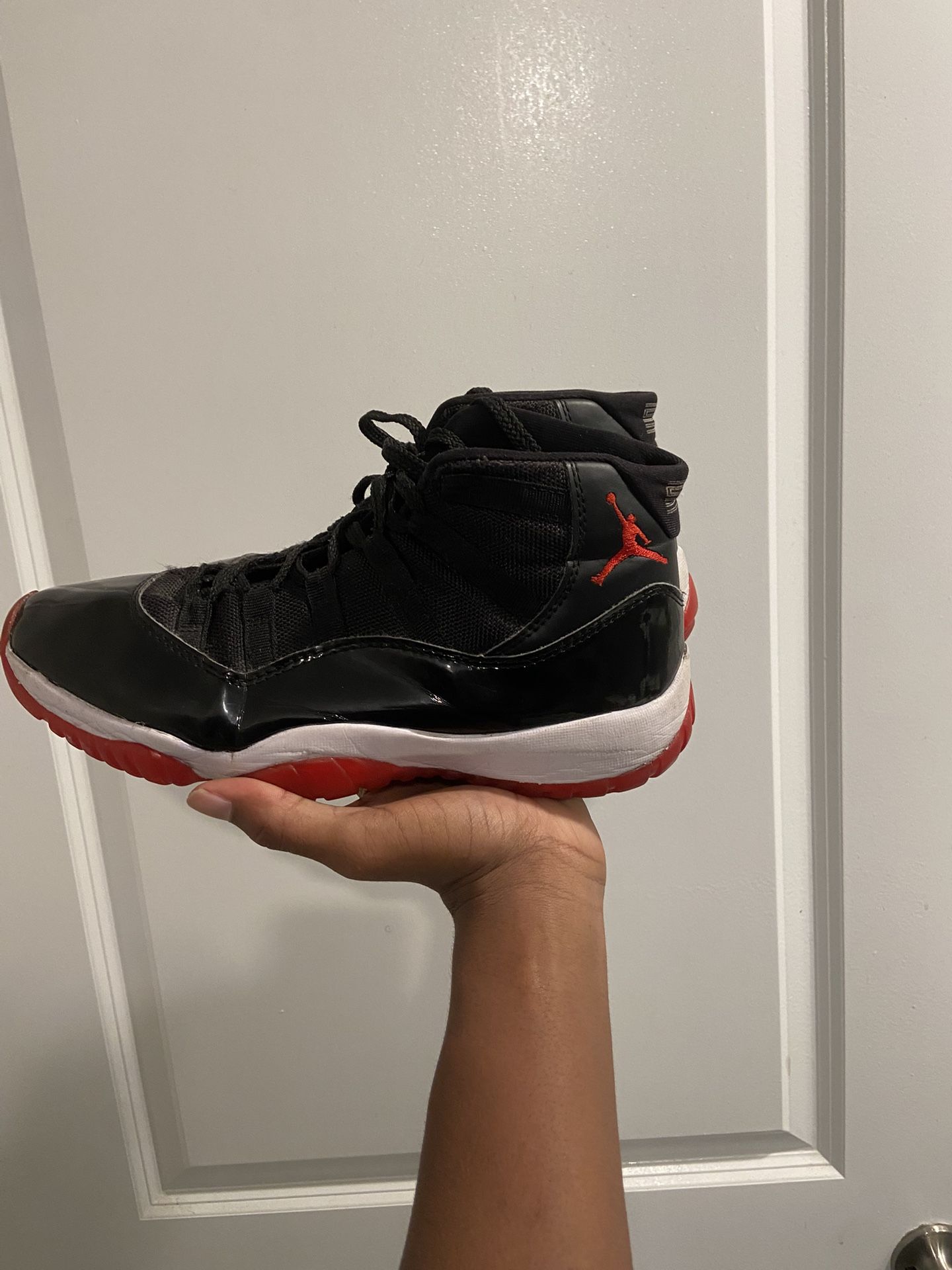 Multiple Jordan shoes (see description)