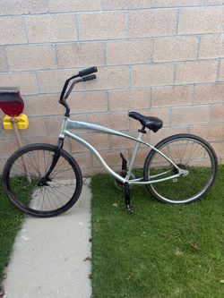 Giant simple beach cruiser