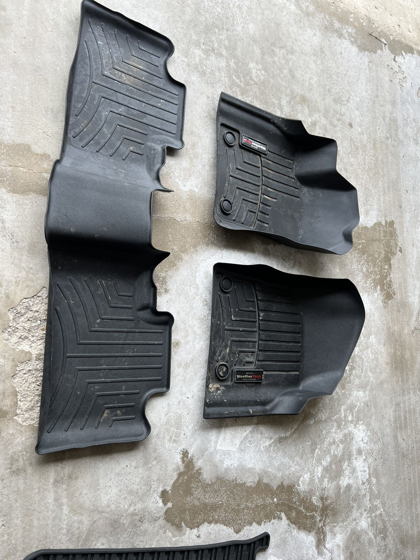 Weathertech Mats 2020 Jeep Grand Cherokee for Sale in Frankfort, IL