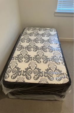 Twin size mattress and boxspring