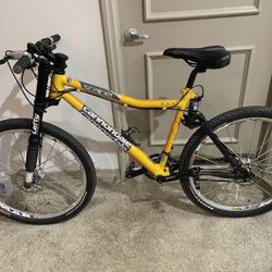 N2002 CANNONDALE SCALPEL 1000 LEFTY 27-SPEED MOUNTAIN BIKE. for