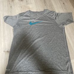Youth Nike Dri fit shirt (youth large)
