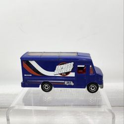 2014 Matchbox City Works Express Delivery diecast 1:64. 